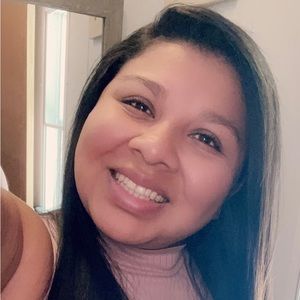 Meet your Posher, Noemi